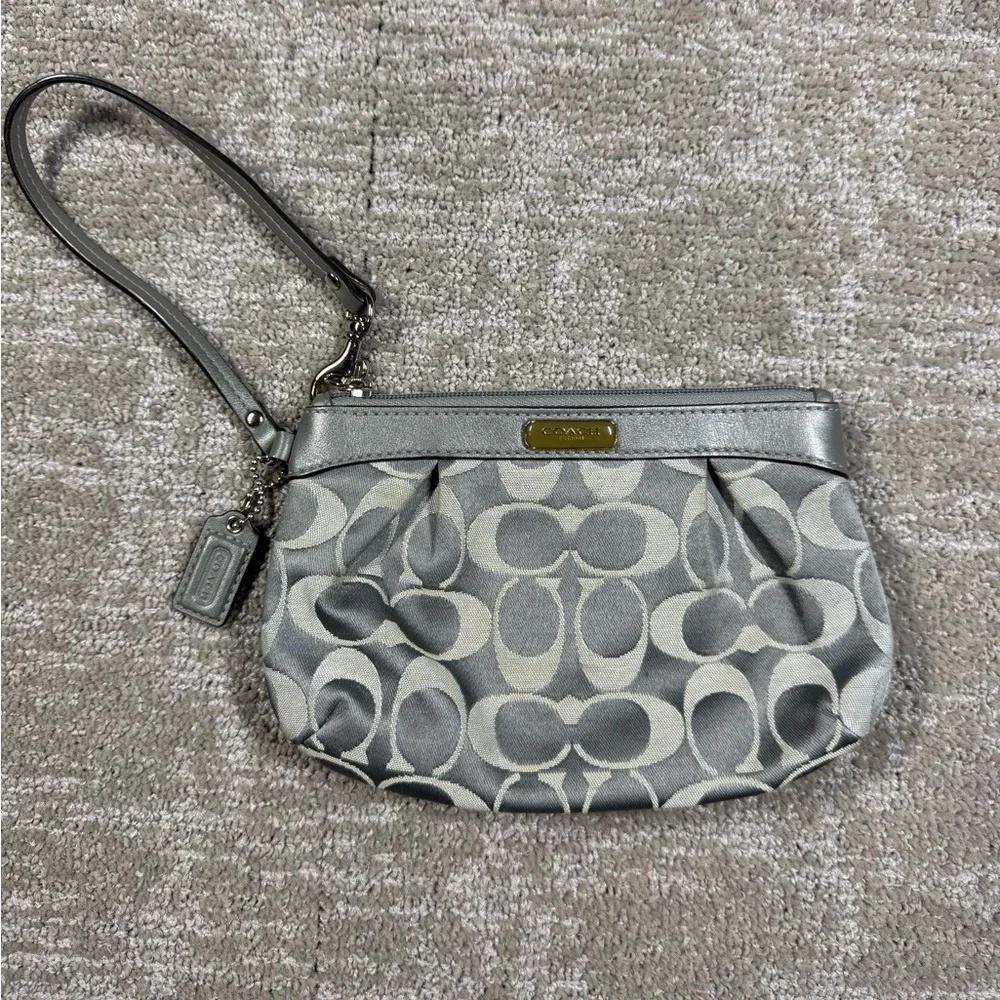 Coach Y2K Gray C Print Wristlet Wallet - Picture 1 of 6